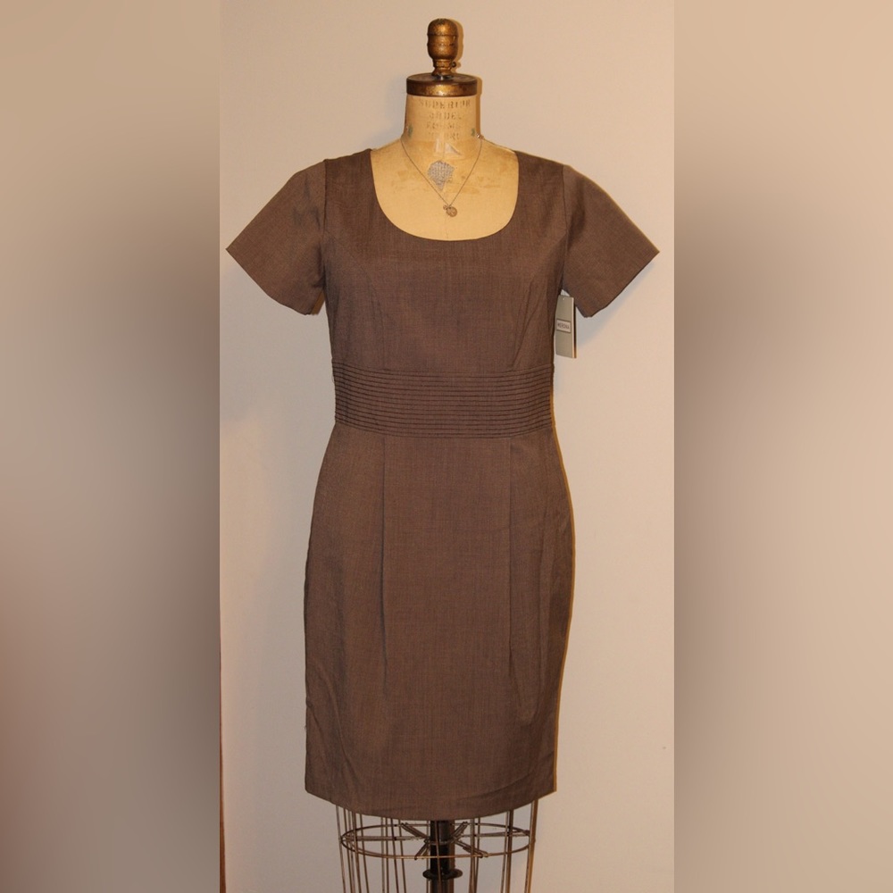 Women’s - NWT - business - classic business - size 10 - linen